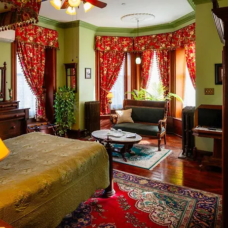 Gifford-Risley House Bed And Breakfast Media Exterior photo
