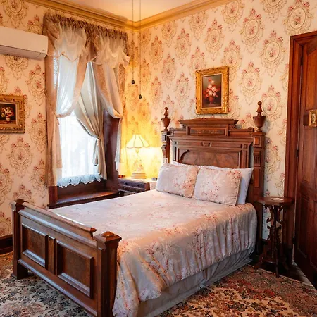 Gifford-Risley House Bed And Breakfast Media Exterior photo