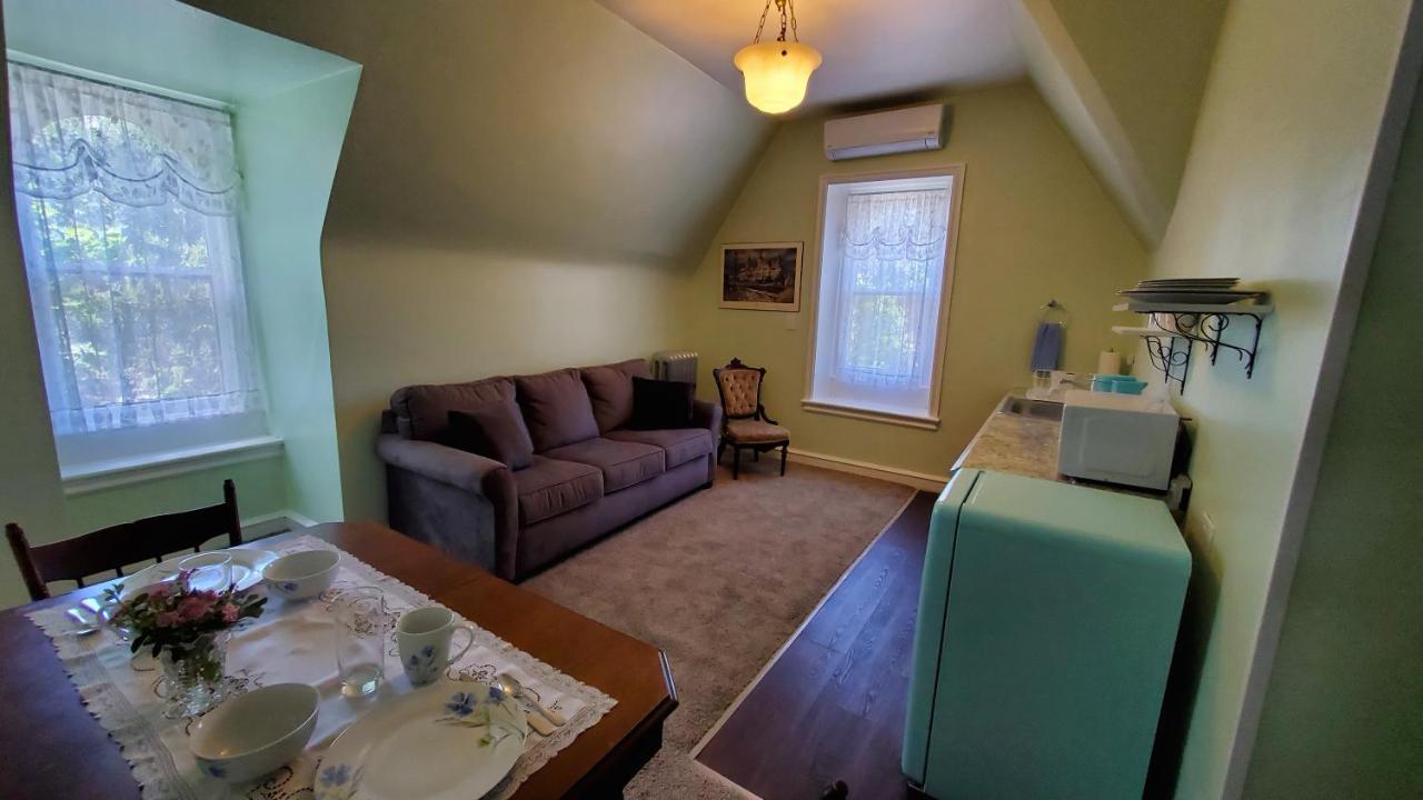 Gifford-risley House * Media