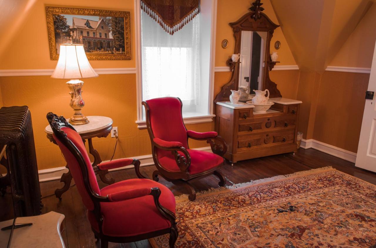 Gifford-risley House Bed and breakfast *
