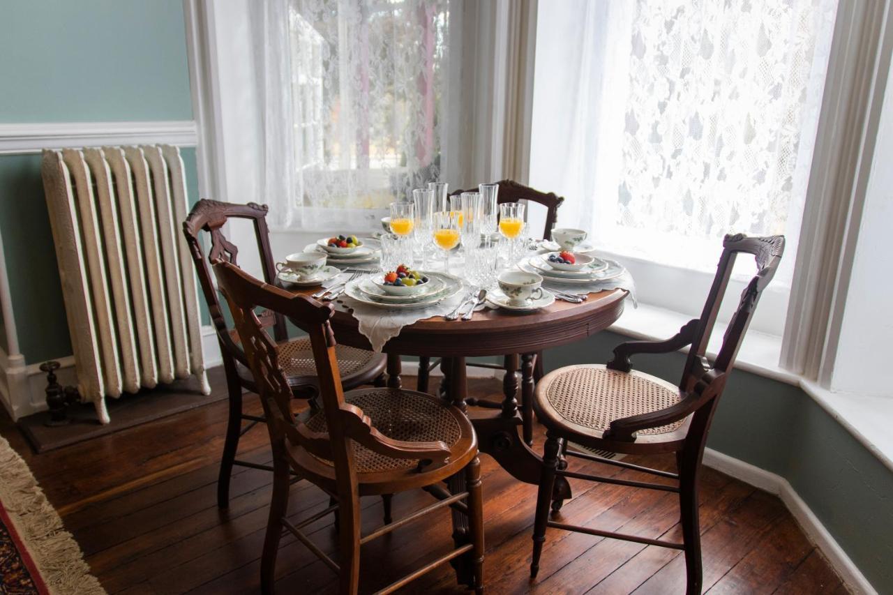 Bed & Breakfast Gifford-risley House