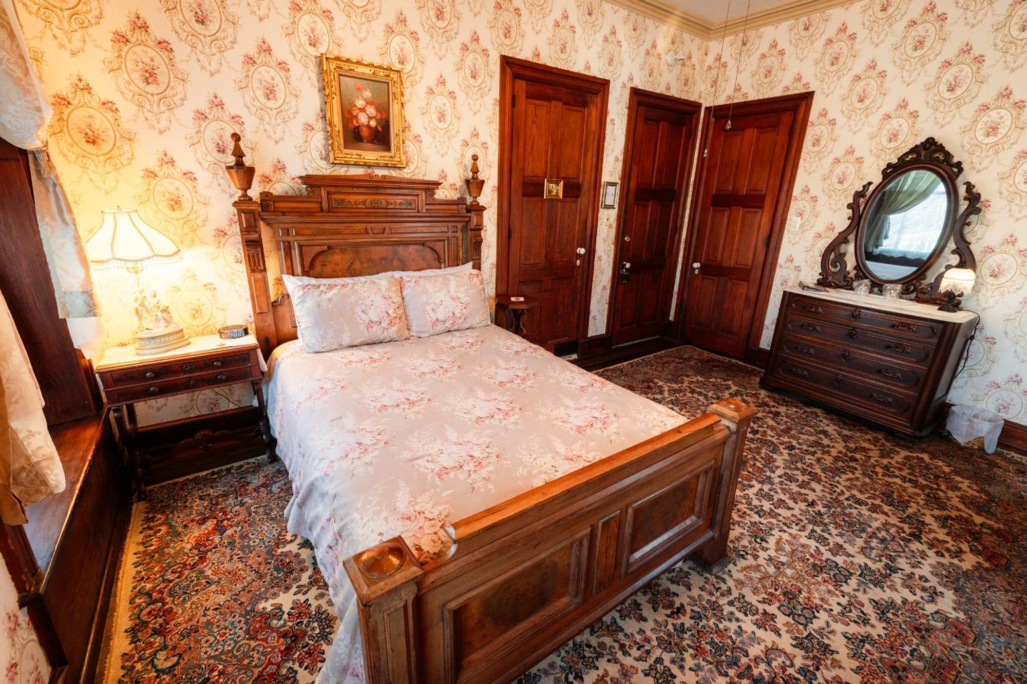 Gifford-risley House Bed and breakfast *