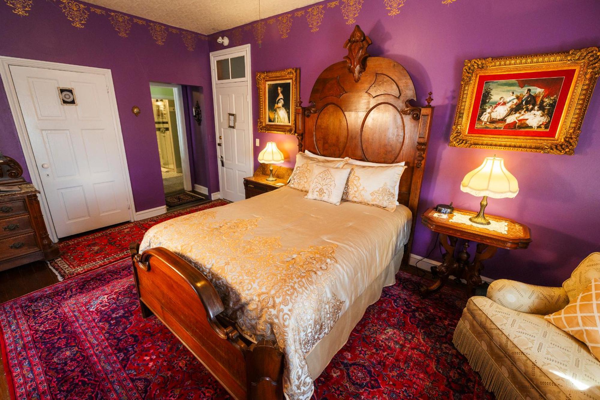 Gifford-risley House Bed and breakfast Media