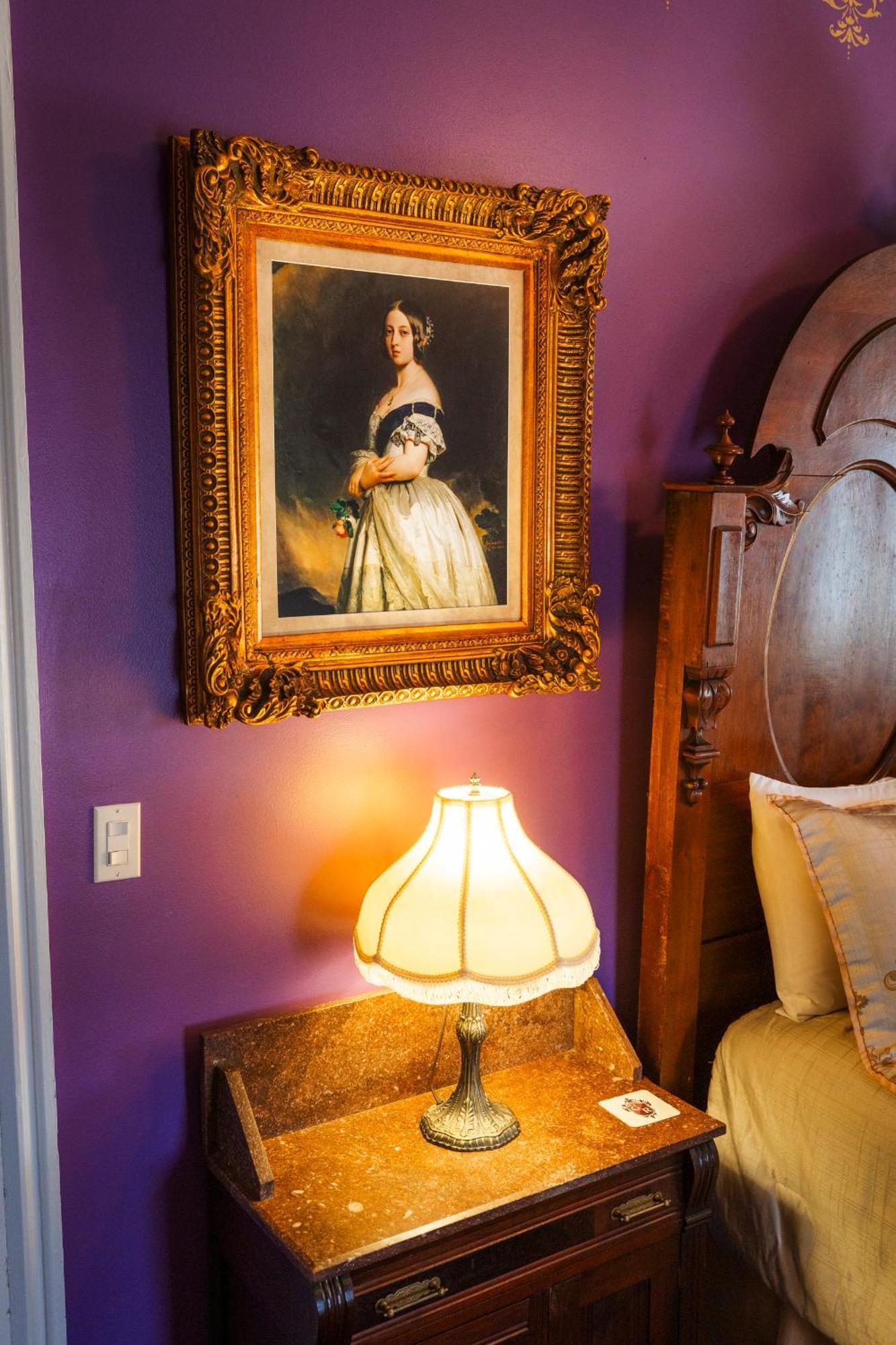 Bed and breakfast Gifford-risley House Media