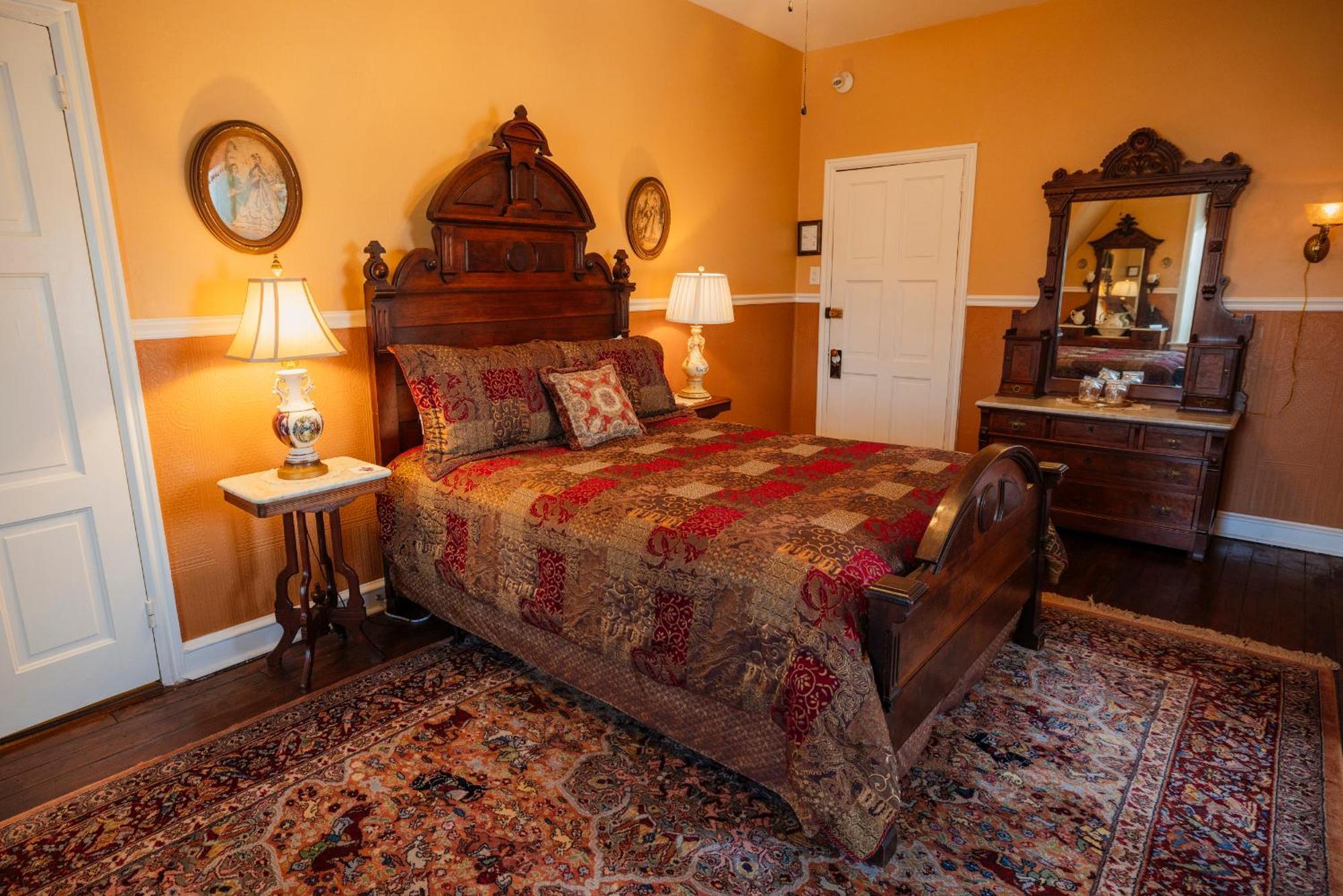 Gifford-risley House Media