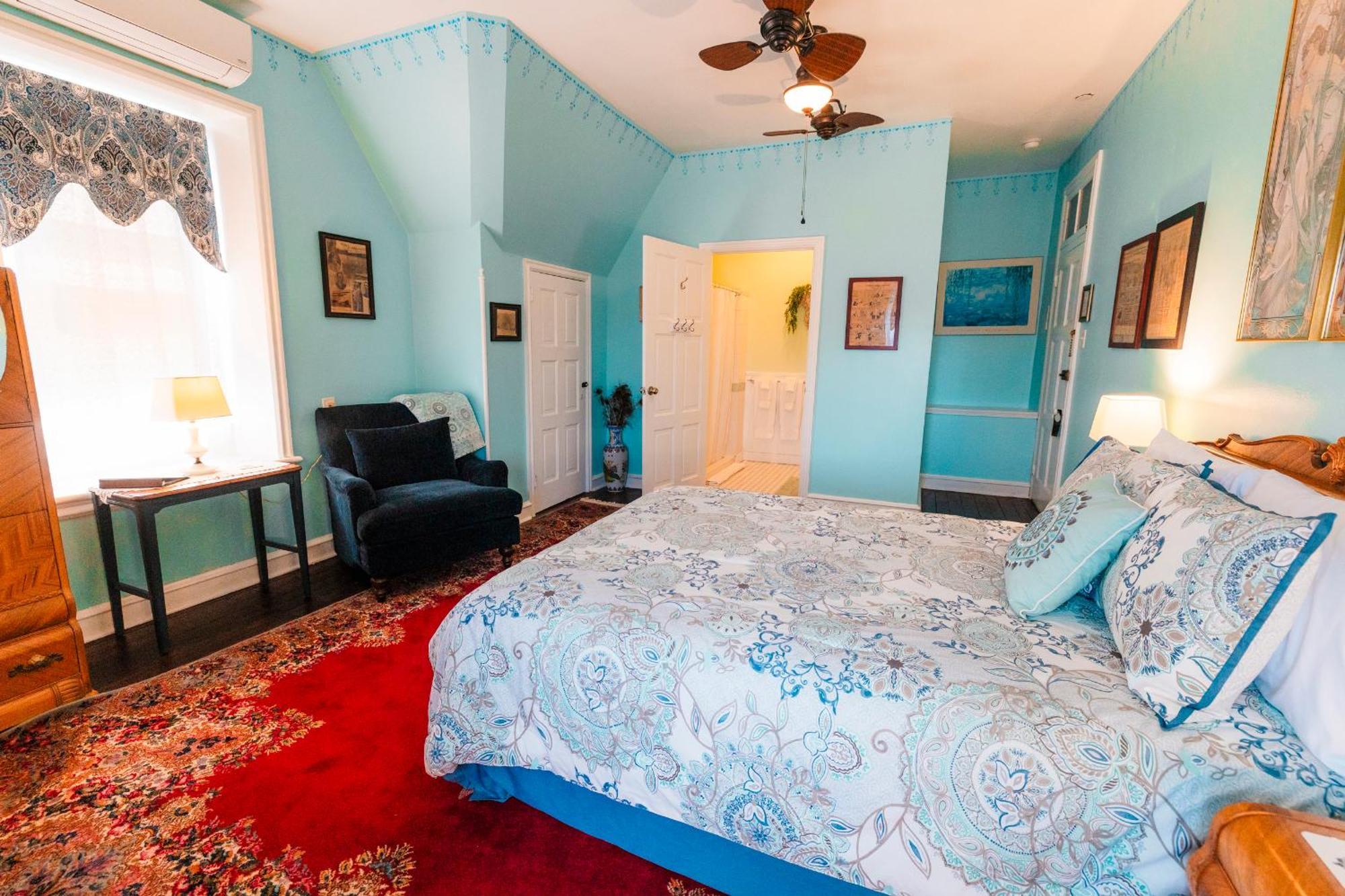 Gifford-risley House Bed and breakfast