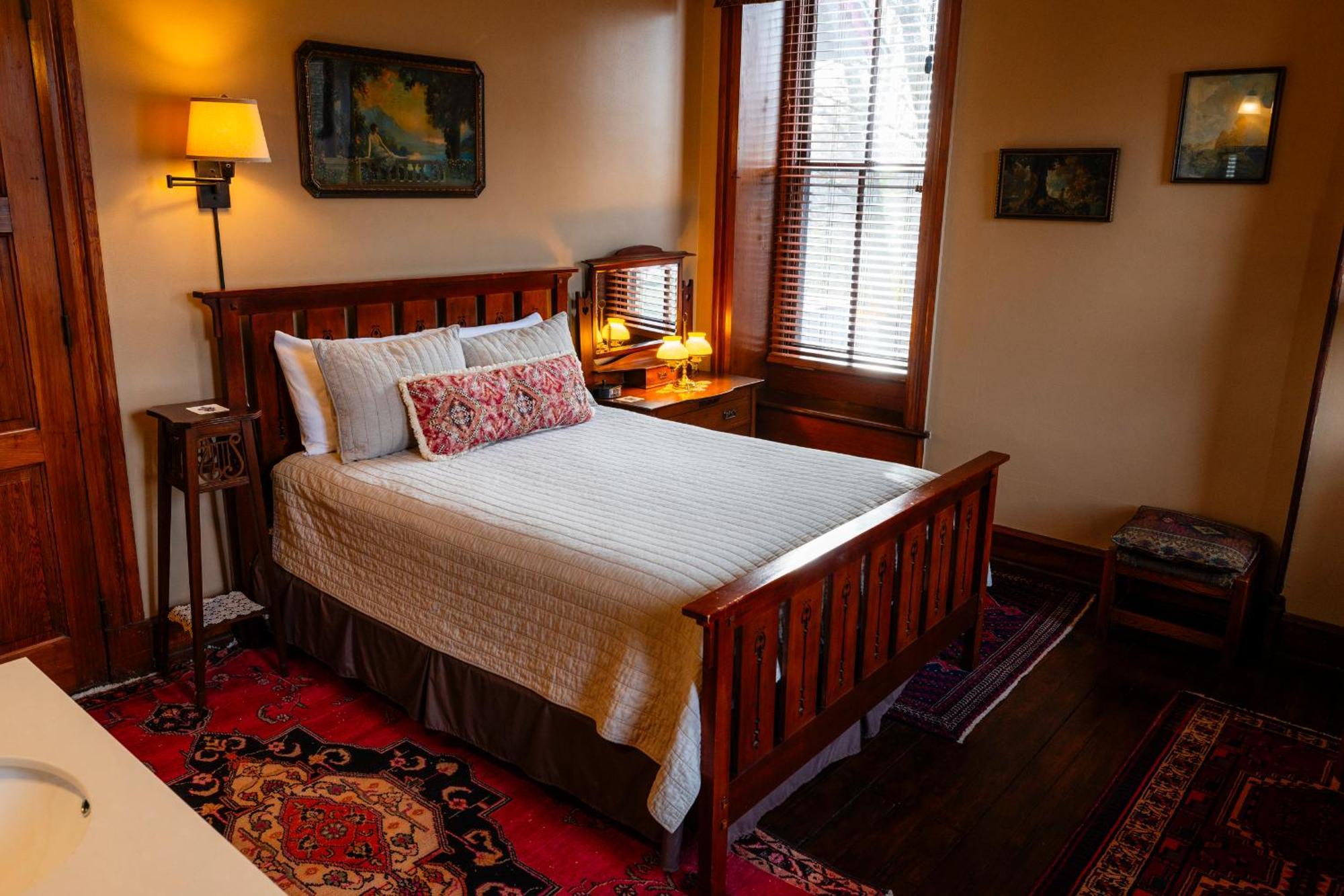 Gifford-risley House Bed and breakfast *