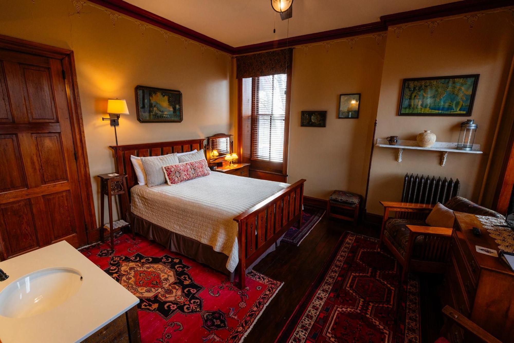Bed and breakfast Gifford-risley House *