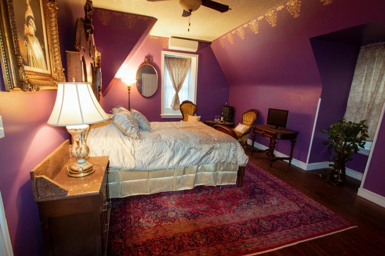 Bed and breakfast Gifford-risley House