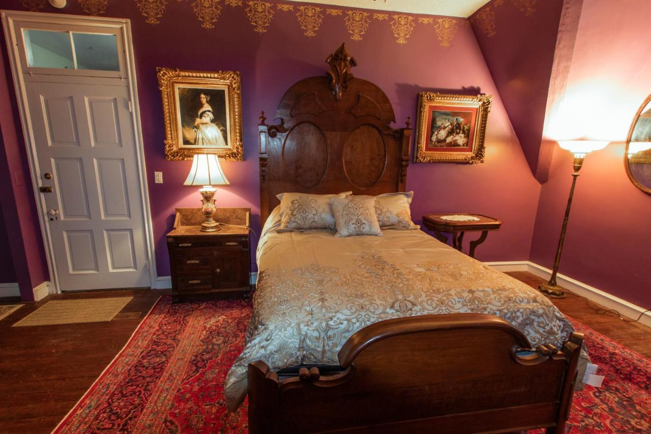 Bed and breakfast Gifford-risley House