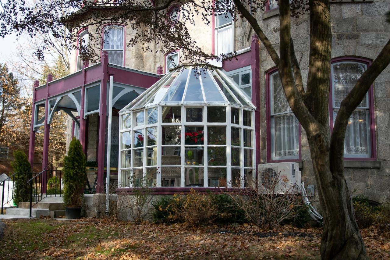 Gifford-risley House Bed & Breakfast *