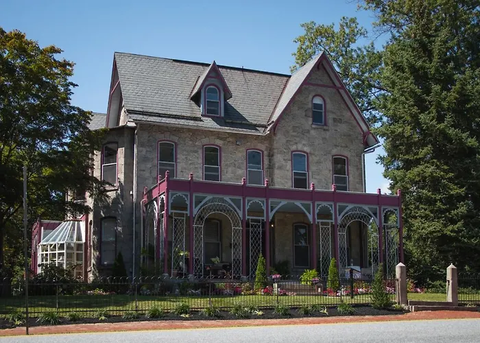 Gifford-Risley House Bed And Breakfast